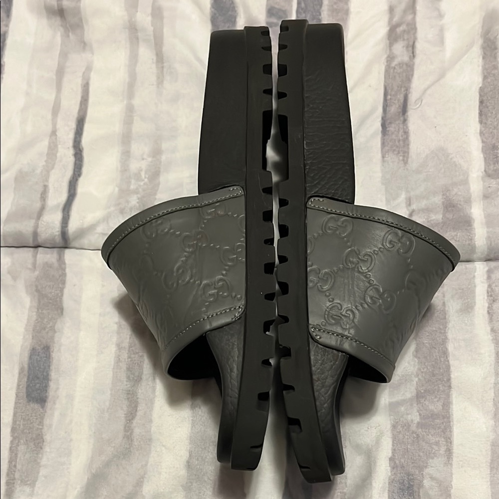Gucci Gray Slide Sandals. Size 9. Original box/dust bags included - Picture 2 of 5